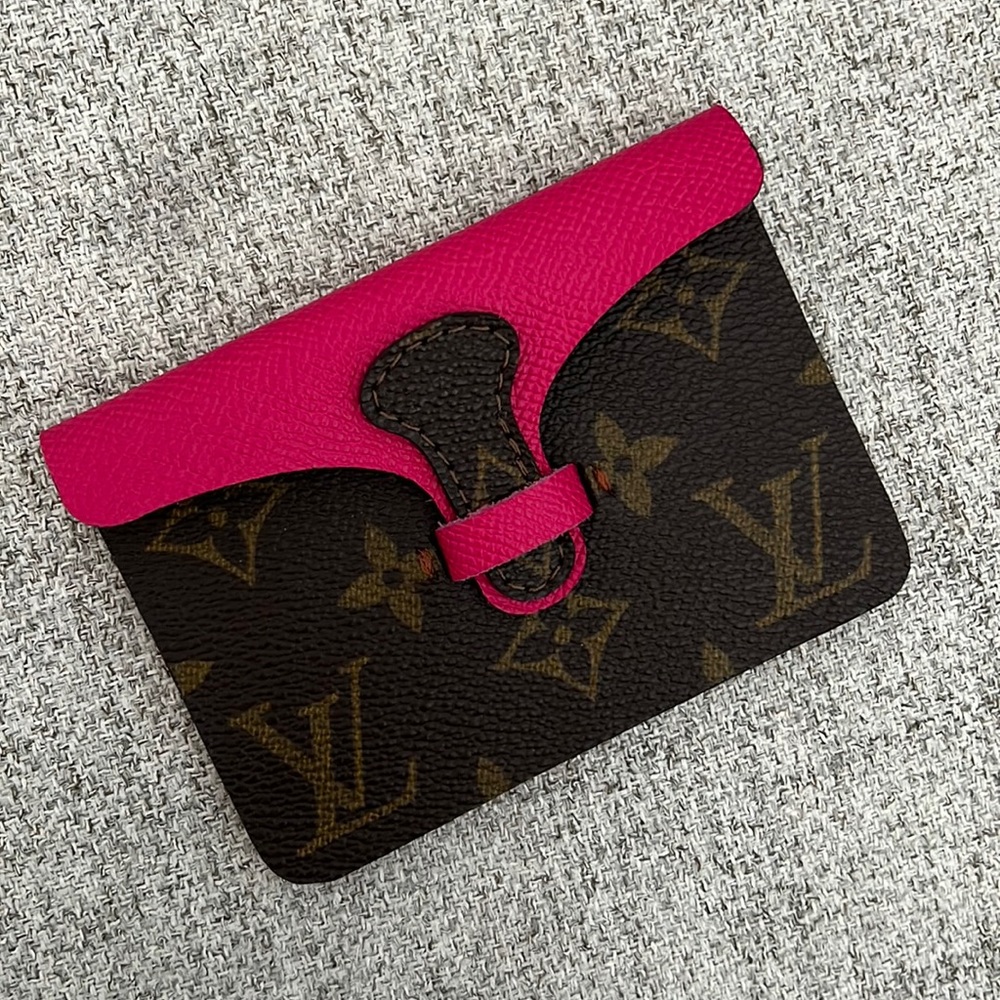 LV Cardholder
